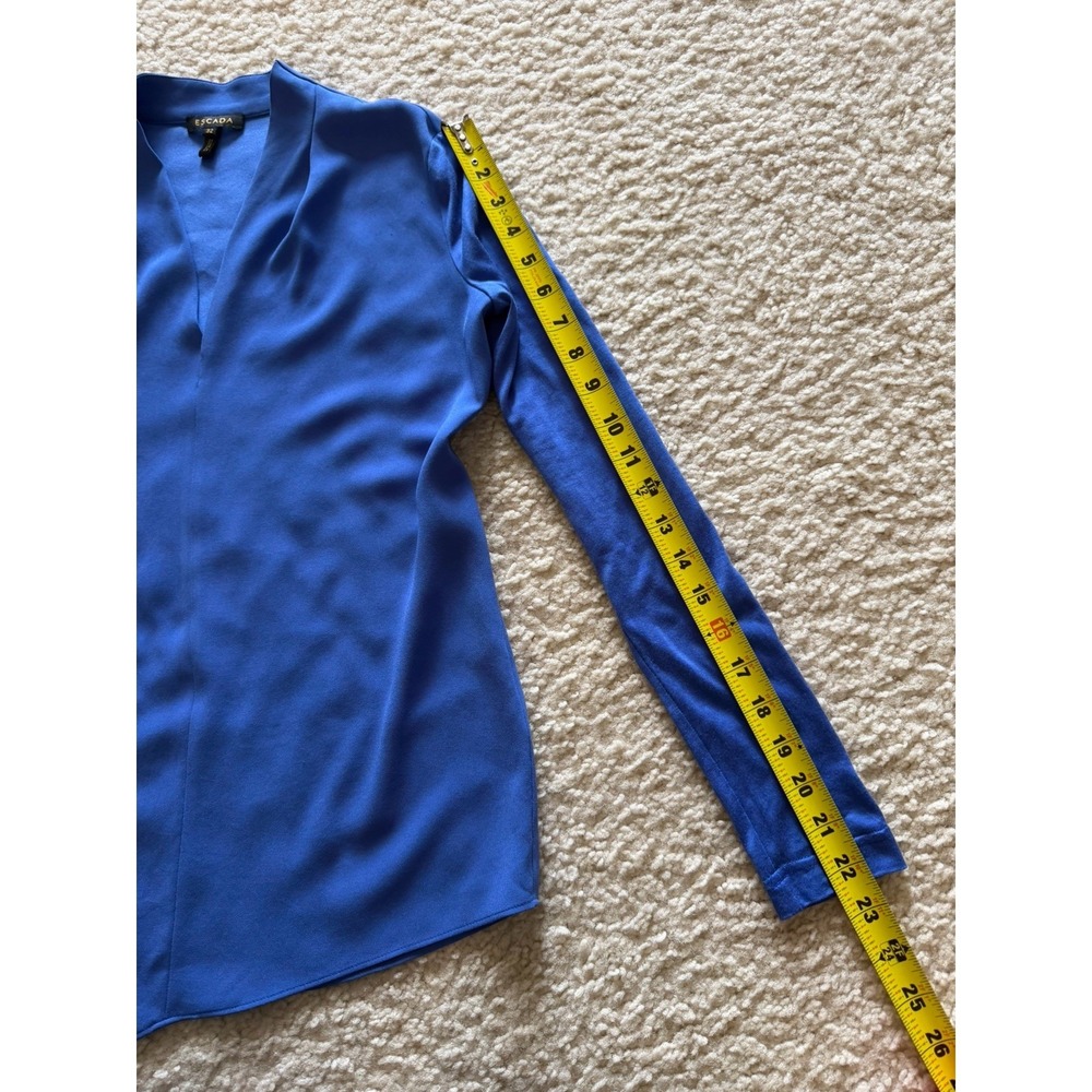 Escada Women's Crepe Tunic Blouse Blue Asymmetrical Hem V-Neck Long Sleeve 32 - Picture 10 of 12